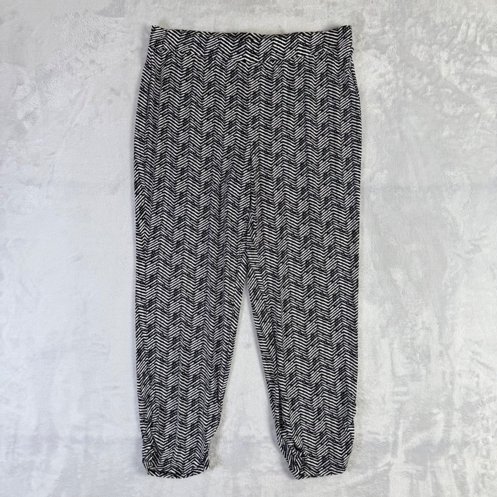 Chico's Skimmer Pants Women 1‎ Black White Chevron Zig Zag Stretch Tapered Ankle